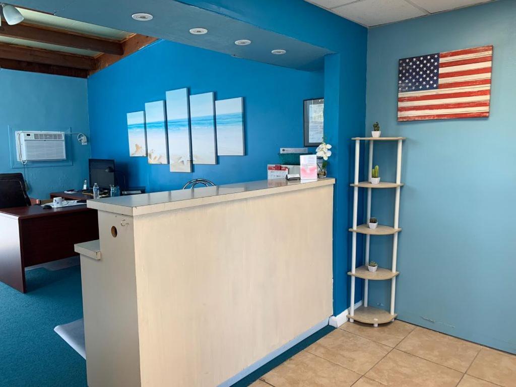 Sebastian Gardens Inn & Suites Esterno foto